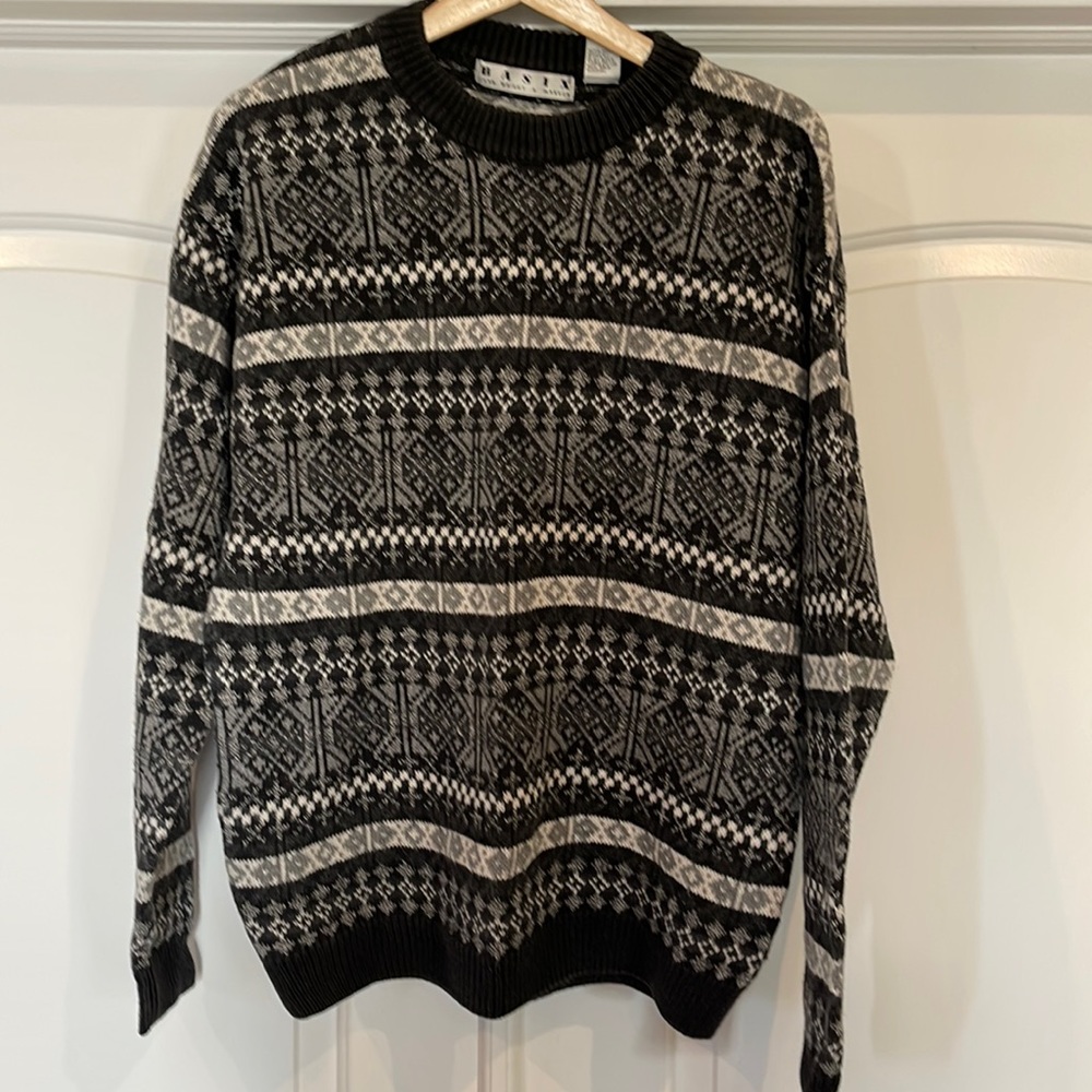 Ski Sweater. Size M